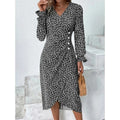 Medium to long slim fit dress